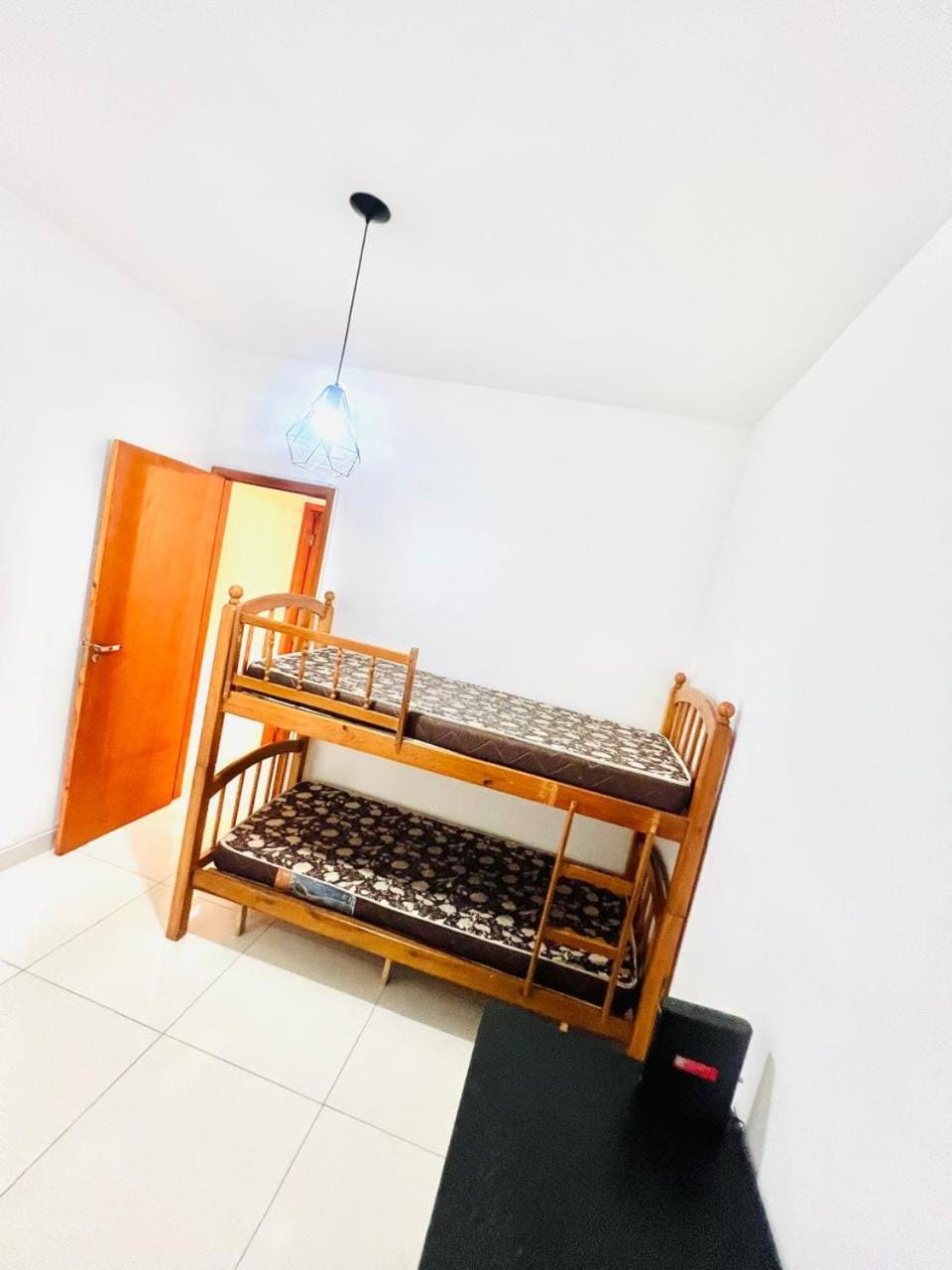 Casa com 2 suítes e churrasqueira a 300m do mar Apartment in State of São Paulo