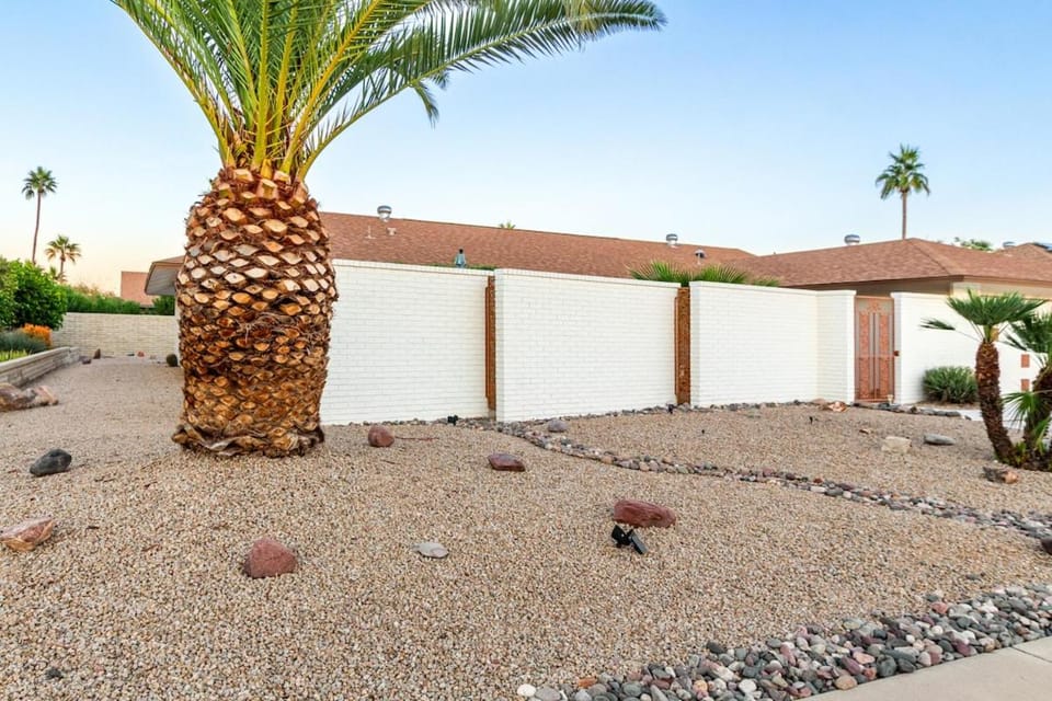 Very Comfy & Peaceful House in Sun City West