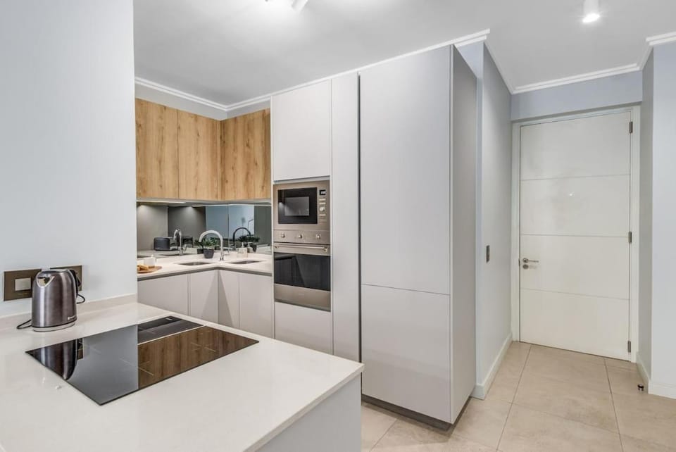 RestHaus Suite, Ellipse Waterfall Apartment in Sandton