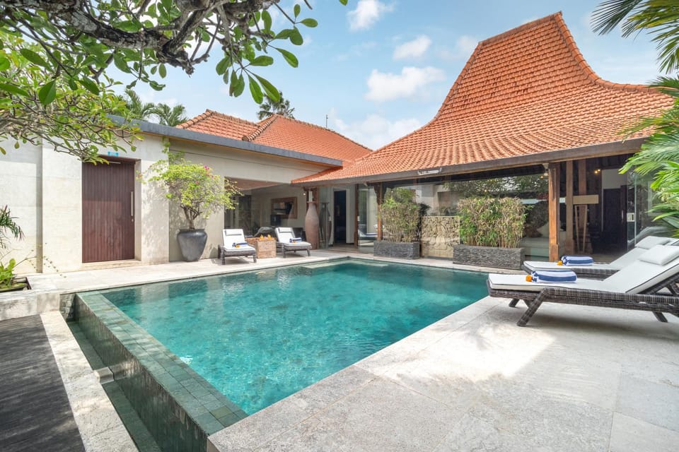 Joglo-Style 3 Bedroom Villa in Heart Of Seminyak Villa in North Kuta