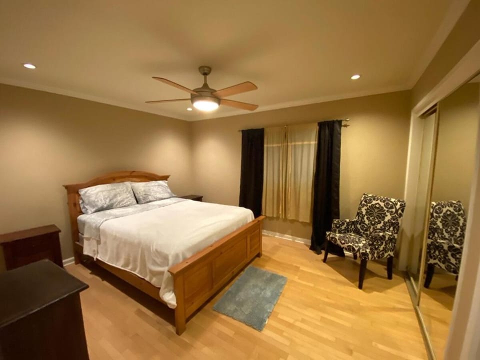 Family Nature Retreat Near LA with Indoor Grotto Pool House in Simi Valley