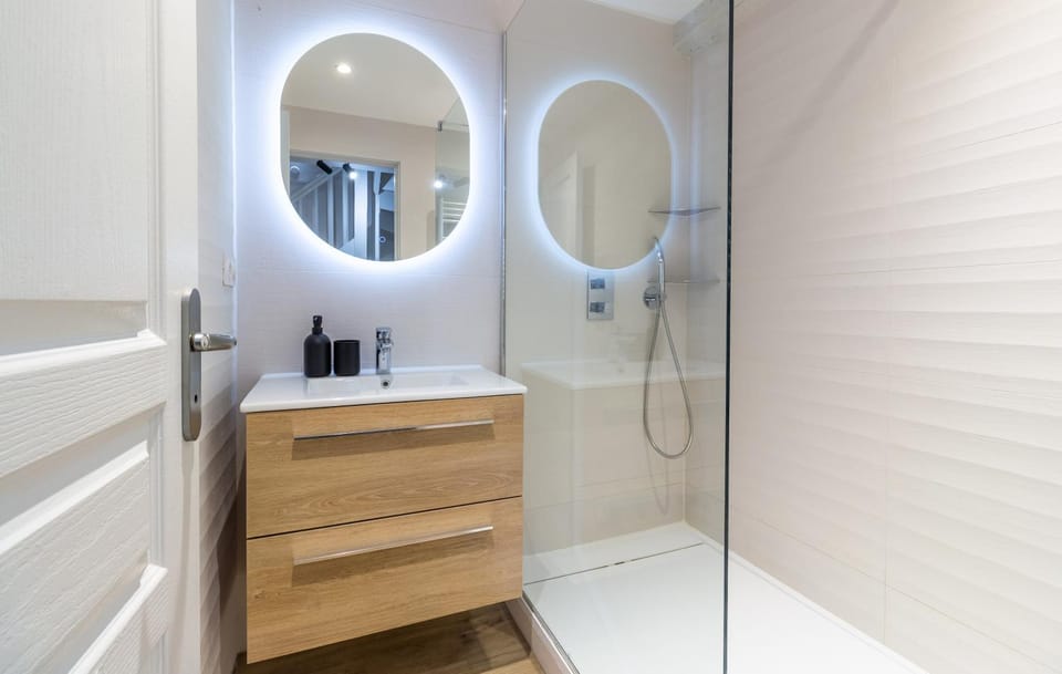 Shower, Bathroom