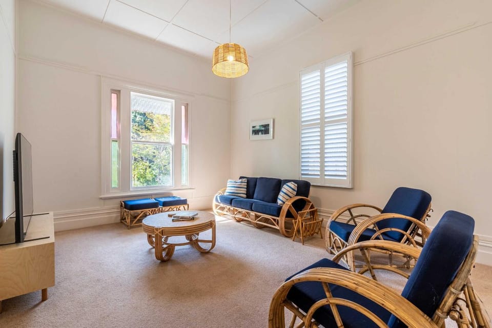 Perfect Point Lonsdale Cottage House in Point Lonsdale