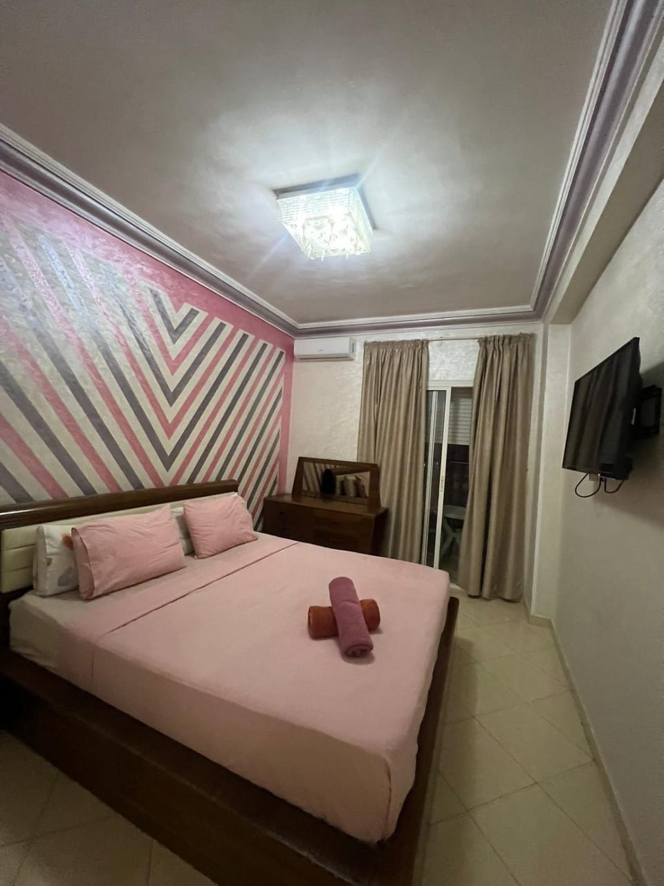 New Luxury Downtown Sea View Apartment Tanger Malabata - City Center Corniche & TGV Apartment in Tangier