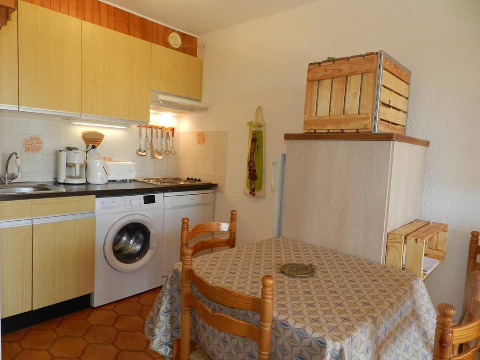 Appartement 2 pièces avec terrasse proche plage - FR-1-251-922 Apartment in Bormes-les-Mimosas