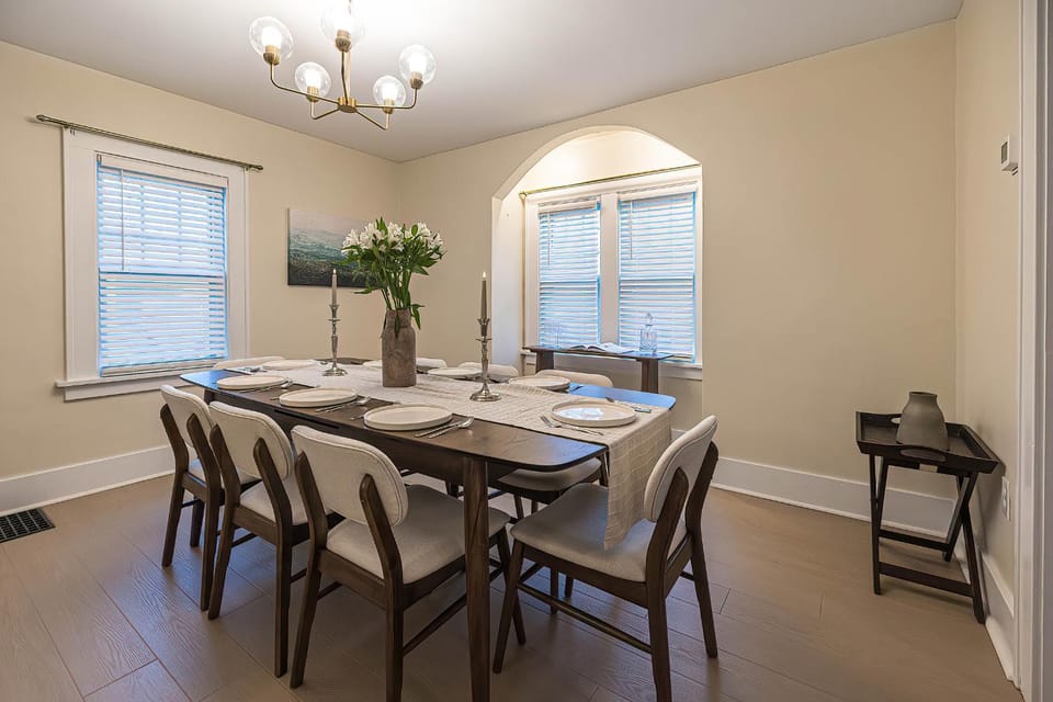 Glenwood Cottage House in Erie