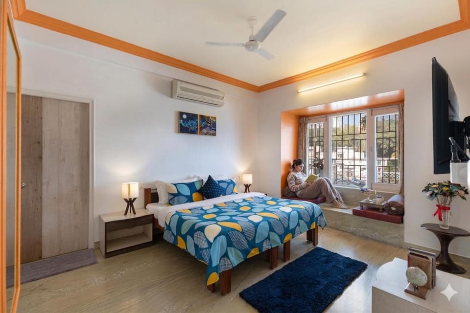 2 BHK Sunrise Suite in Luxe Lakeview Apartment Villa in City center Apartment in Udaipur