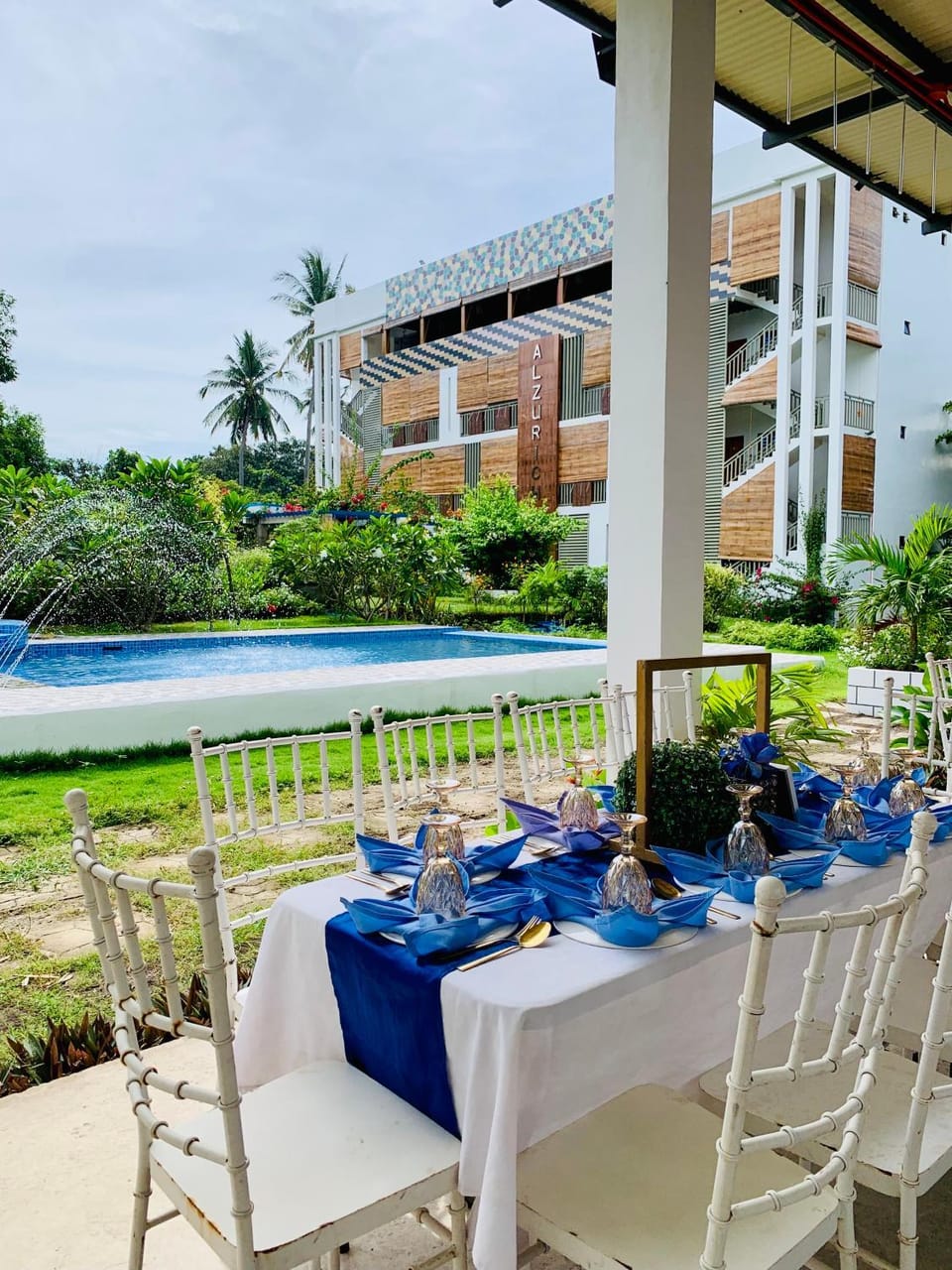 Swimming pool