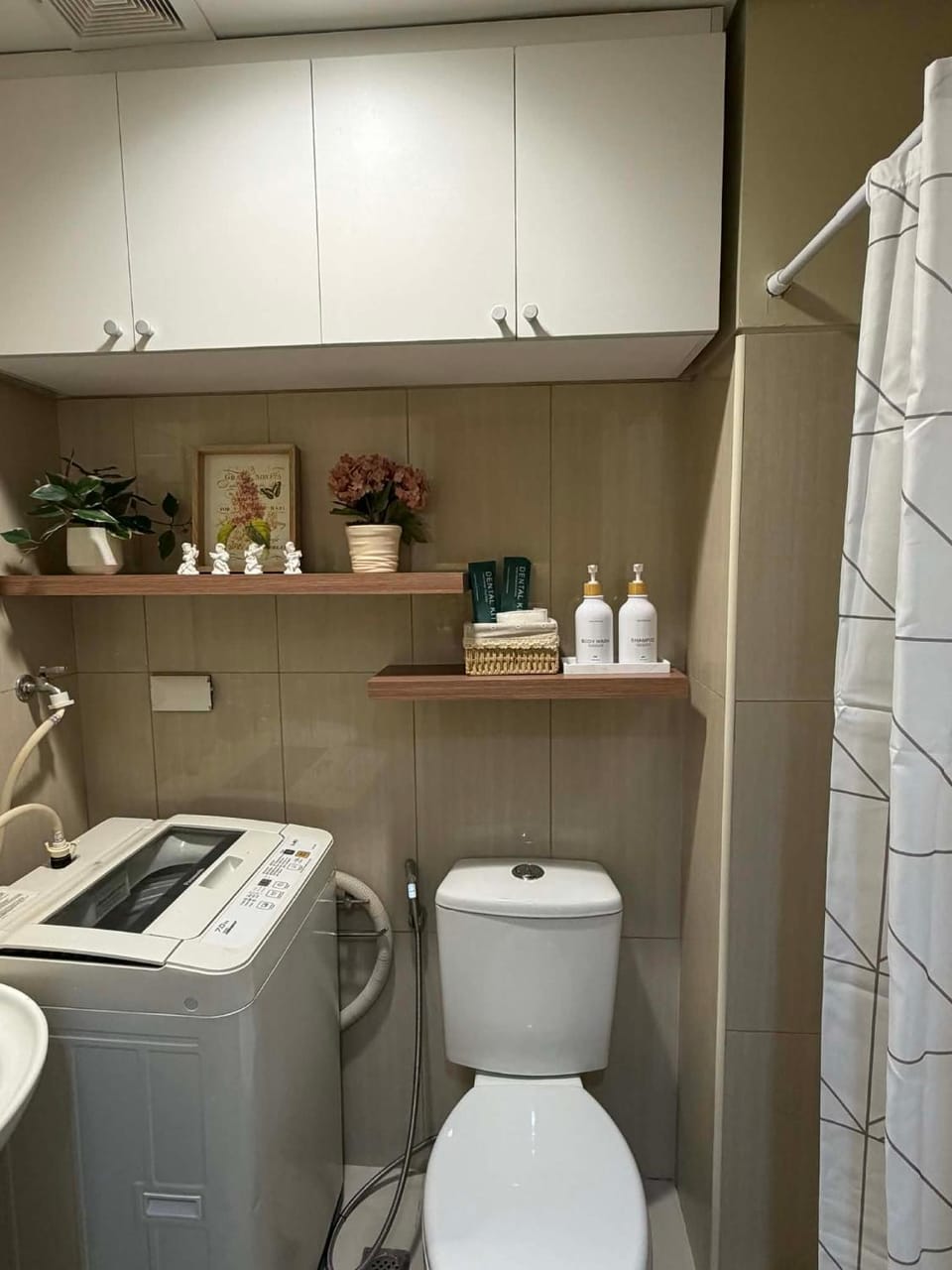 Toilet, Bathroom, washing machine