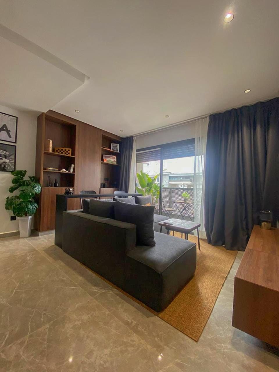 TV and multimedia, Living room, Seating area, Dining area