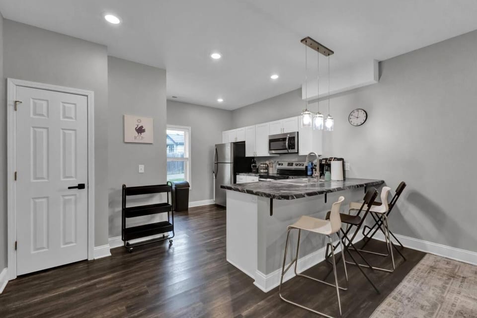 Sun Valley Flats, No Steps Apartment in Saint Joseph