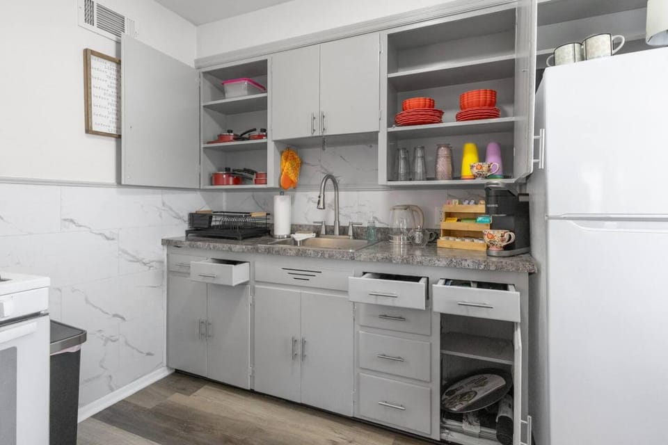 Modern Garden 1BR | Laundry + Pets OK | Quiet Apartment in Saint Joseph