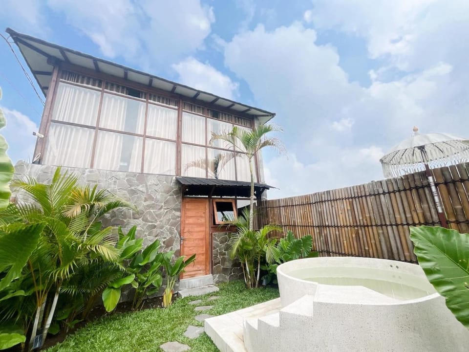 The Phalosaa Villa unit Hunterwood Villa in Special Region of Yogyakarta