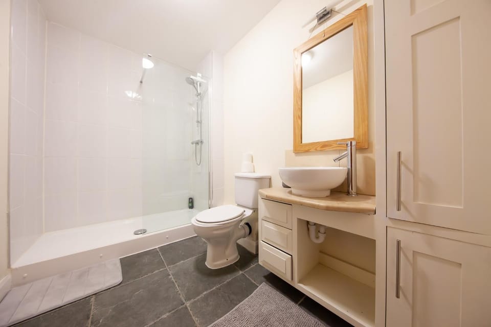 Spacious 2BDR Flat Near Portmarnock Beach Apartment in Dublin