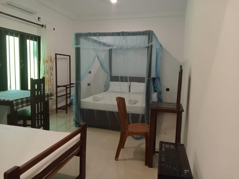 Edens Hill Bed and Breakfast in Hikkaduwa