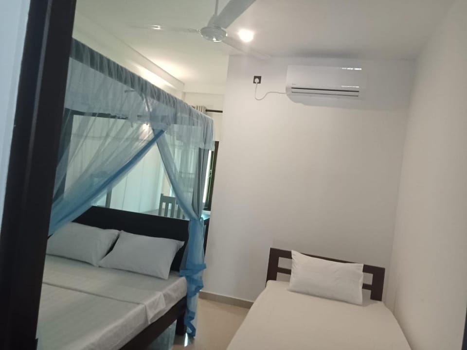 Edens Hill Bed and Breakfast in Hikkaduwa