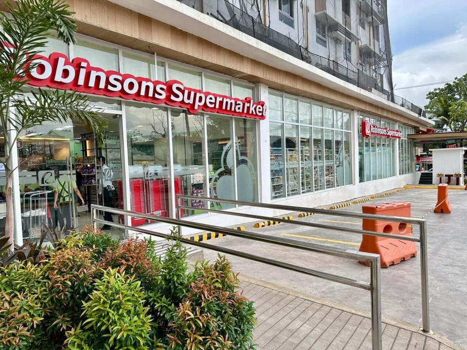 Property building, On-site shops, Supermarket/grocery shop