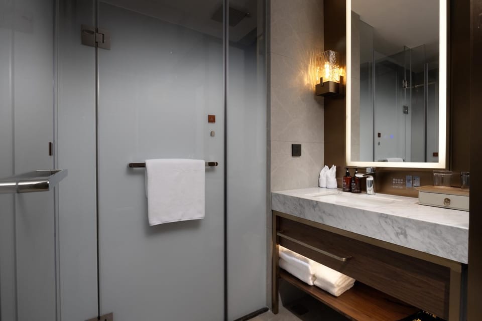 Shower, Bathroom