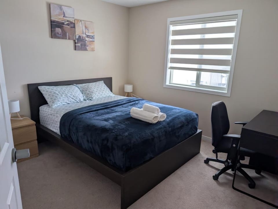 Peace Home Apartment in Calgary