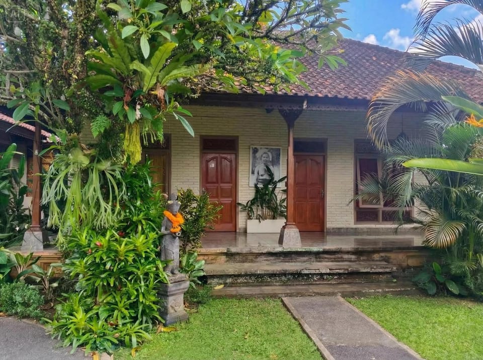 Property building, Garden