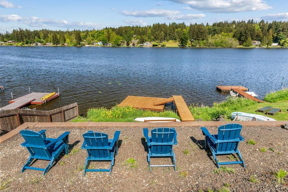 Natural landscape, Lake view, sunbed