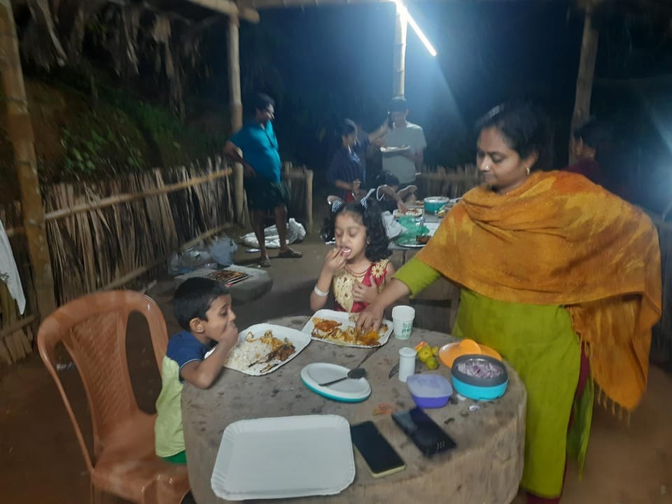 Food and drinks, Dining area, Food, Breakfast, Family