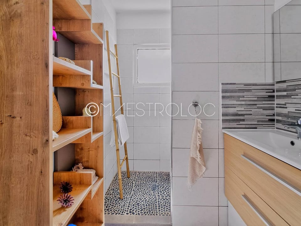 PROMO ! Seaside - Vue océan et plage, parking privé Apartment in Grande-Terre, Guadeloupe