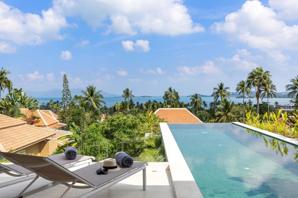Pool view, Swimming pool