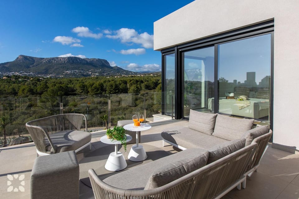 Patio, Day, Natural landscape, View (from property/room), Balcony/Terrace, Living room, Seating area, Dining area, Mountain view