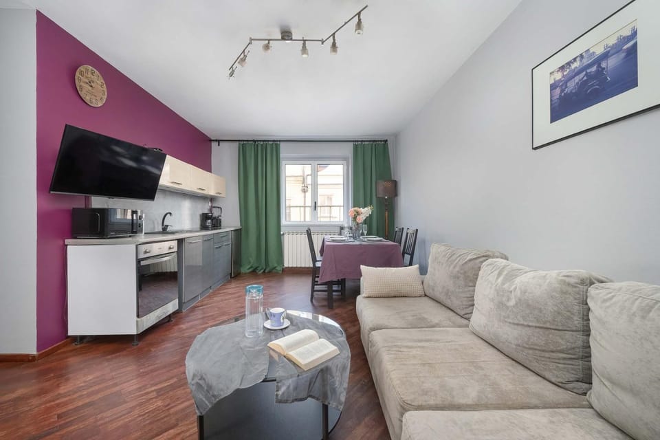 TV and multimedia, Kitchen or kitchenette, Living room, Seating area, Evening entertainment, oven, pet friendly