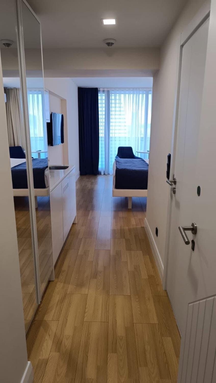 Bed, TV and multimedia, Photo of the whole room, Bedroom, wardrobe