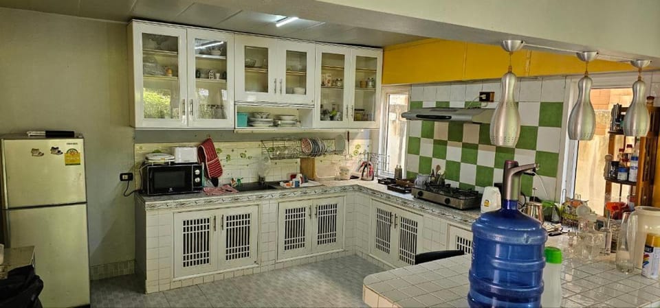 Unicorn Estates Bed and Breakfast in Nong Kae
