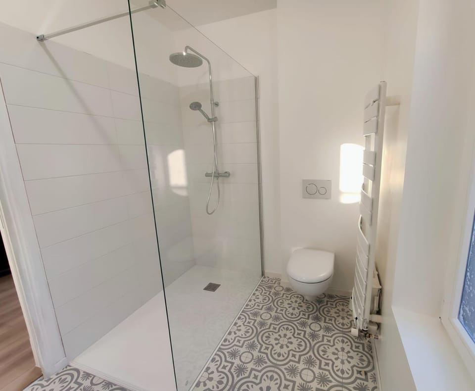 Shower, Toilet, Bathroom