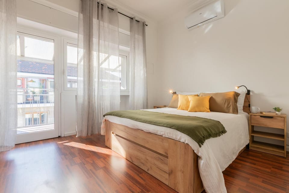 Bed, Bedroom
