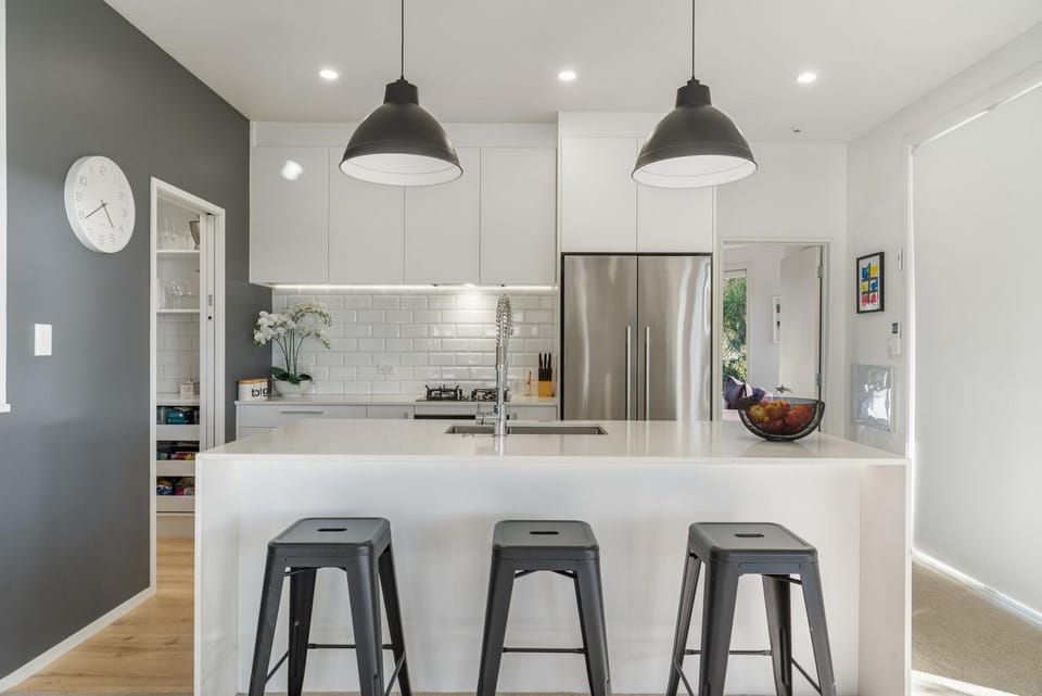 Ocean view Designer Standalone Villa Big Deck House in Auckland