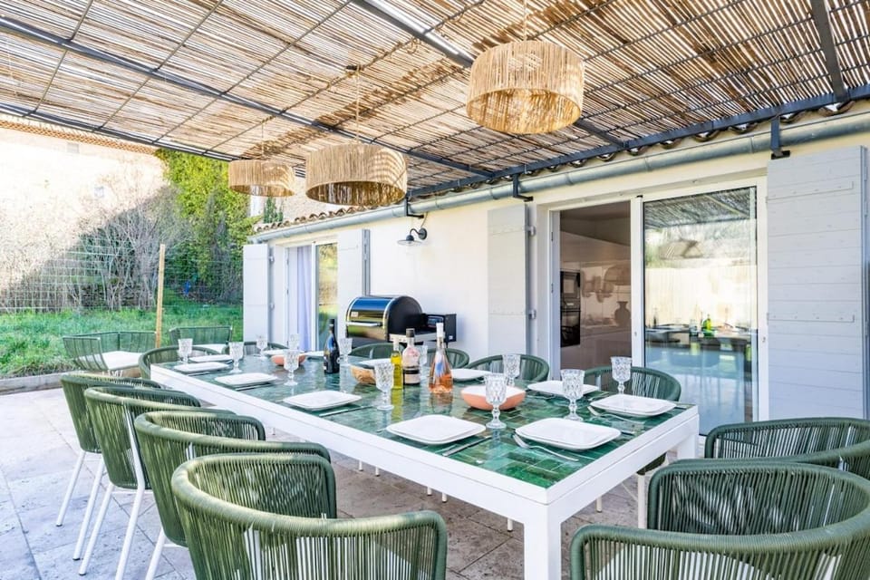 Patio, Day, Garden view
