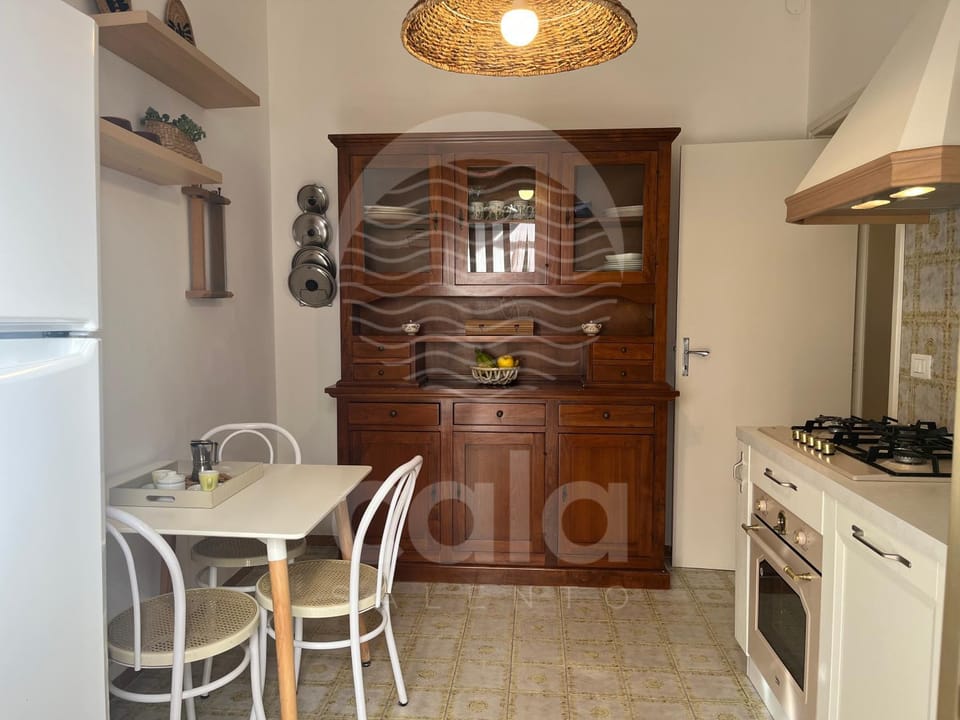 Kitchen or kitchenette, Dining area, dishwasher, oven, stove