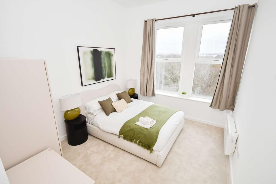 Spacious & Bright 1BED Apartment nr Etihad Stadium Apartment in Manchester