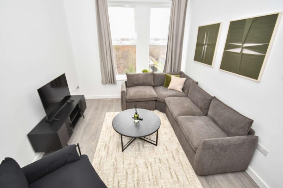 Spacious & Bright 1BED Apartment nr Etihad Stadium Apartment in Manchester