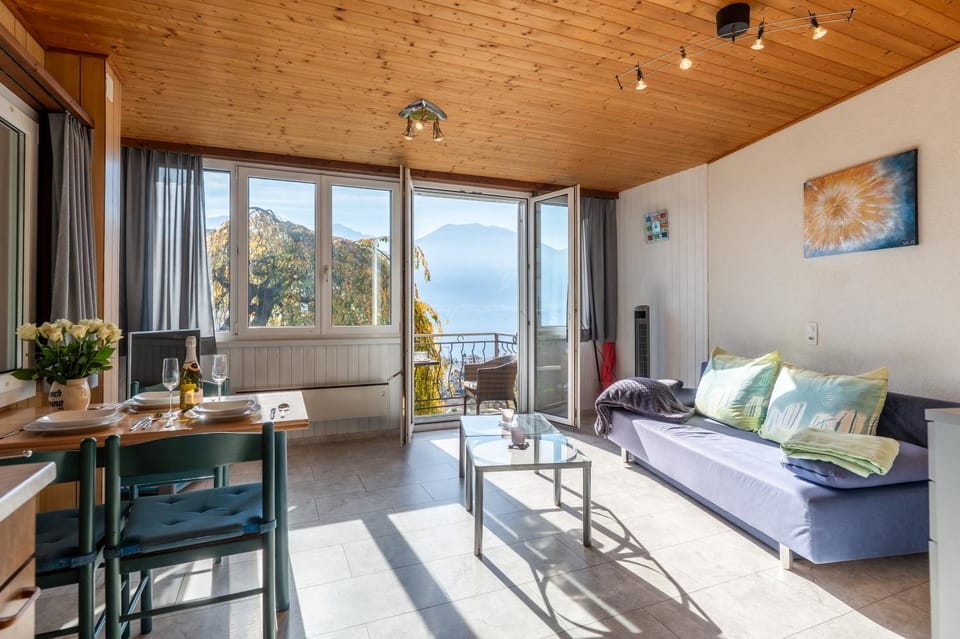 Balcony/Terrace, Photo of the whole room, Dining area