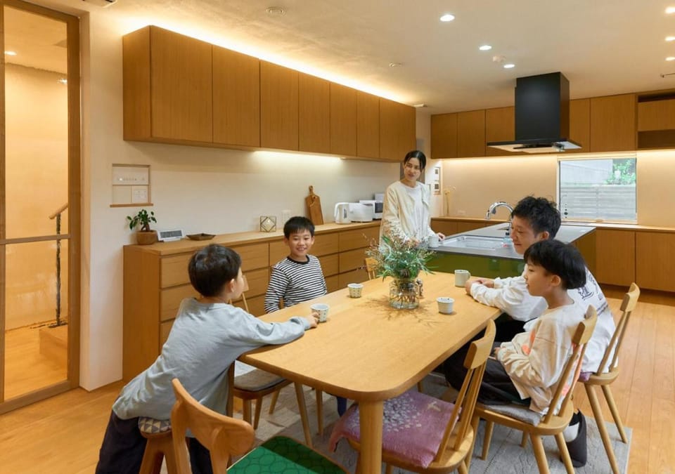 People, Kitchen or kitchenette, Dining area