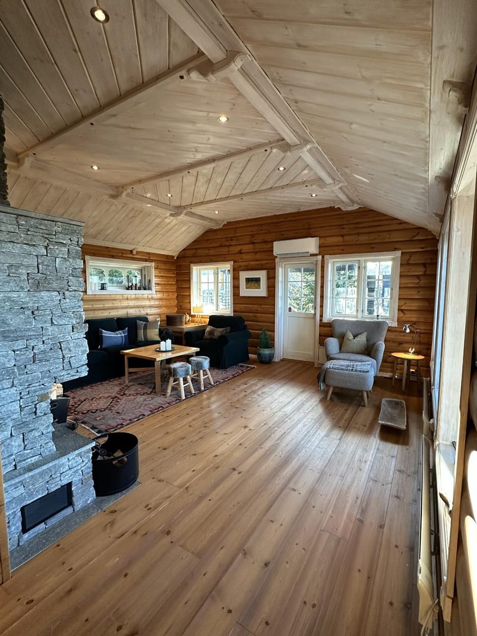 Living room, Seating area, fireplace