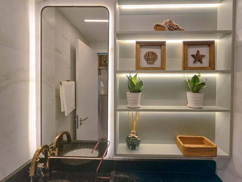 Shower, Bathroom, hair dryier