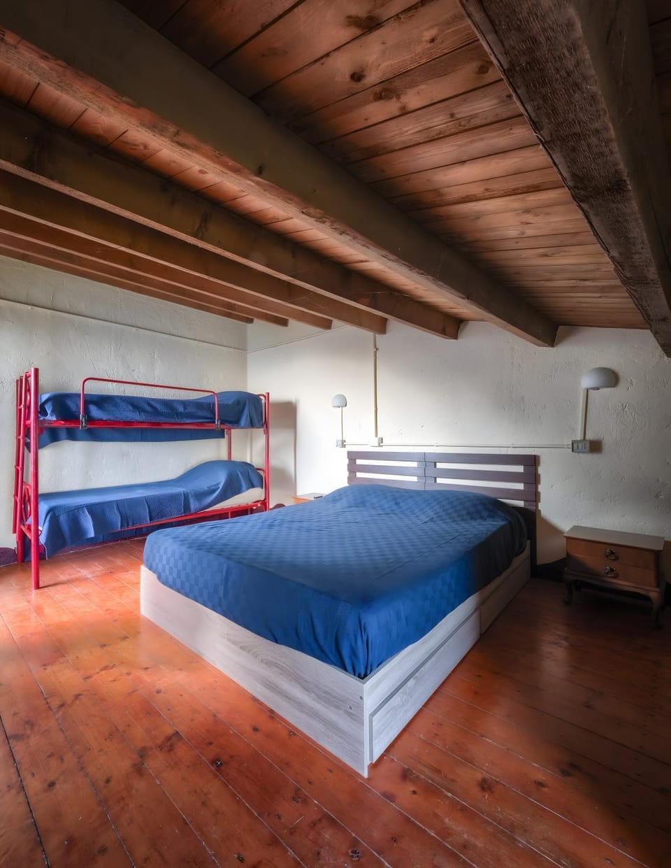 Property building, Living room, Bedroom