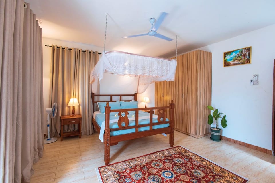 Diani Luxe Villa spacious studio suite with private kitchen, 600m from the beach Apartment in Kenya