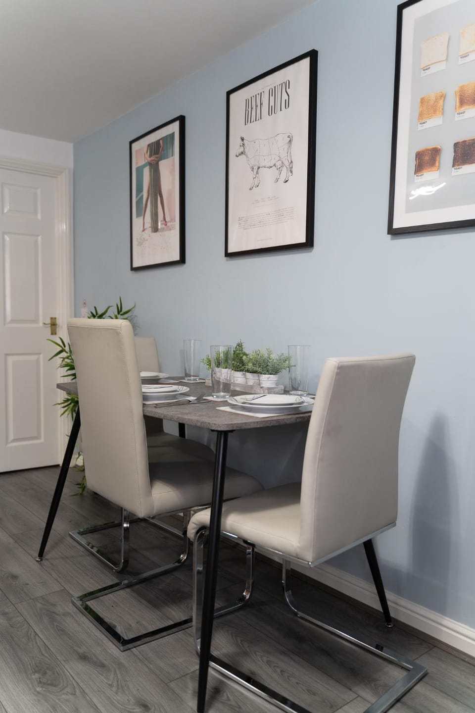 2 Bed Apt with free parking on driveway and free Wi-Fi Apartment in Corby