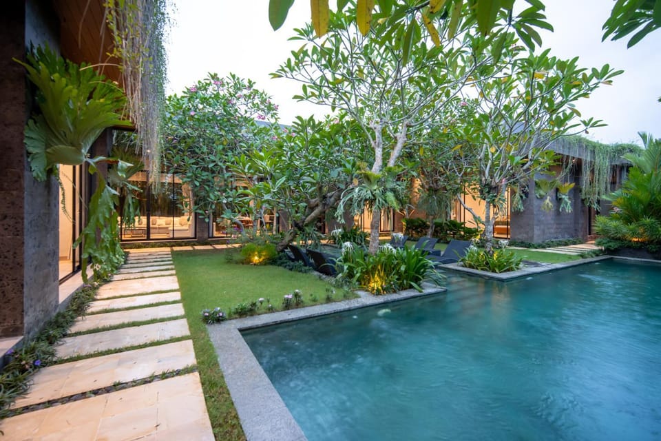 Property building, Swimming pool