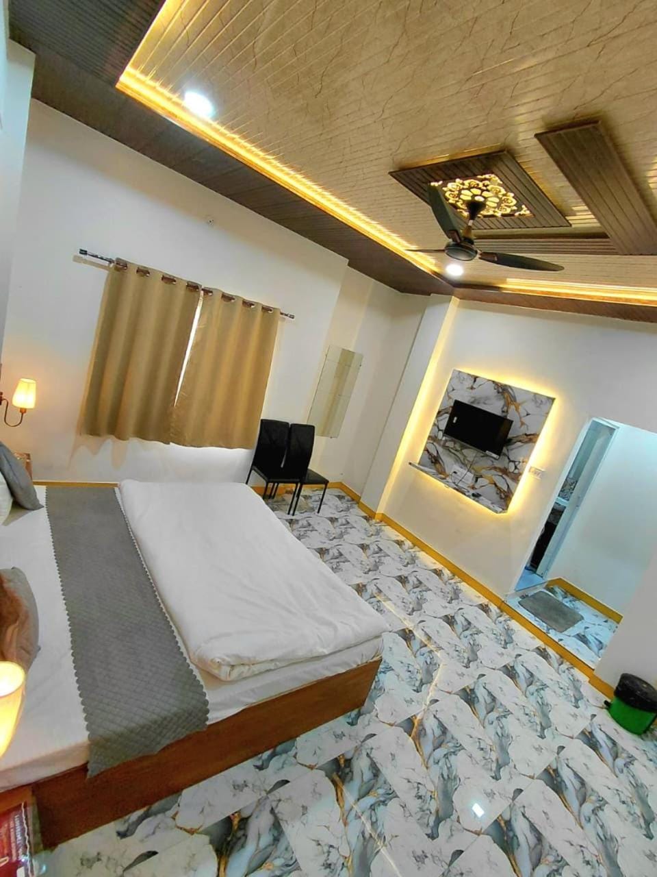 Communal lounge/ TV room, Photo of the whole room