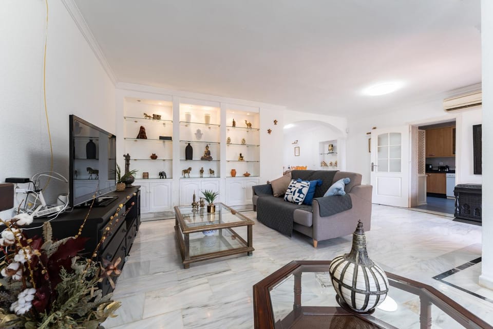 TV and multimedia, Living room, air conditioner