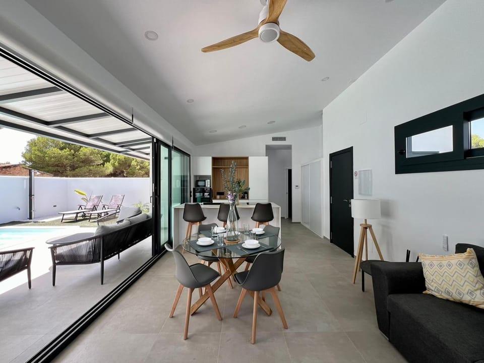 Casa Lumier Chalet in Chiclana de la Frontera